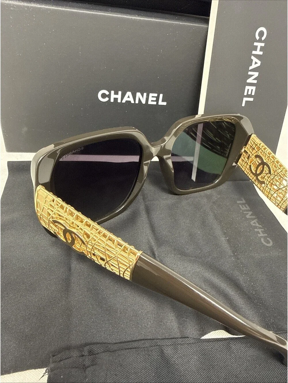 CHANEL CH 5532 Sunglasses Dark Brown Frame Gray Gradient Lens - Authentic NIB
